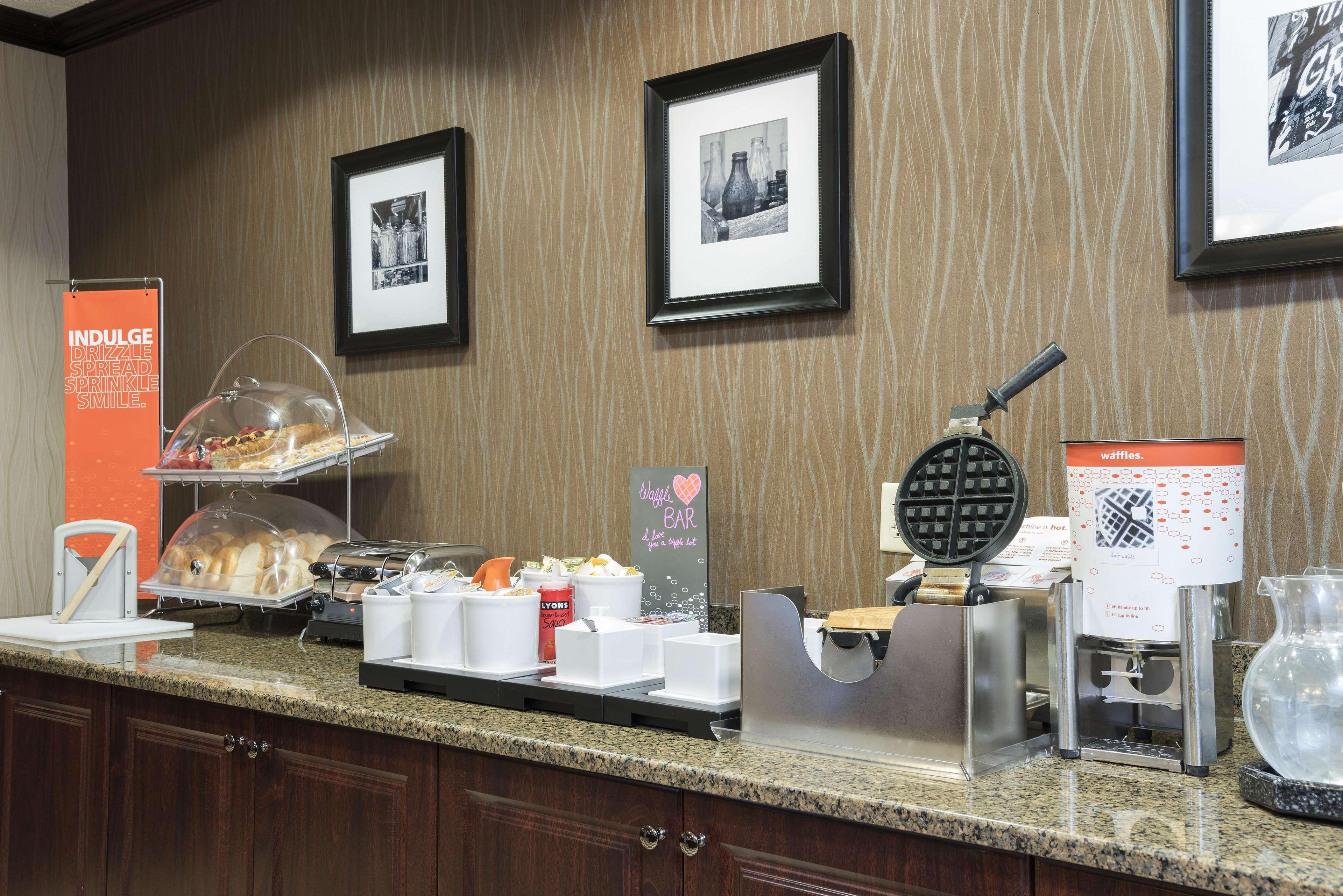 Hampton Inn Detroit Roseville Clinton Township Eksteriør bilde